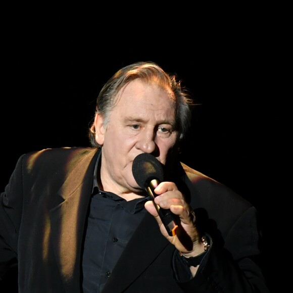 Exclusif - Gérard Depardieu chante "Barbara" sur la scène du palais des congrès Atlantia en pré-ouverture du 5ème festival du cinéma et musique de film de la Baule le 3 novembre 2018.  © José Texeira/Bestimage