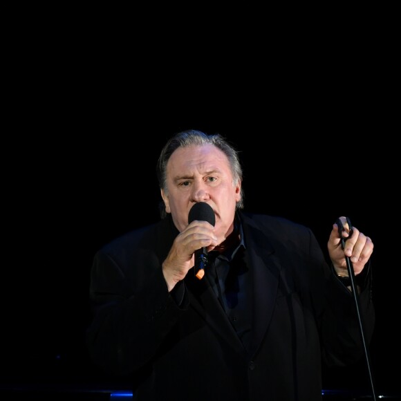 Exclusif - Gérard Depardieu chante "Barbara" sur la scène du palais des congrès Atlantia en pré-ouverture du 5ème festival du cinéma et musique de film de la Baule le 3 novembre 2018.  © José Texeira/Bestimage