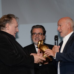 Exclusif - - Gérard Depardieu reçoit un Ibis d'or pour l'ensemble de sa carrière sur la scène du palais de congrès Atlantia lors du 5ème festival du cinéma et musique de film de la Baule le 3 novembre 2018. © Rachid Bellak/Bestimage