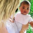 Khloé Kardashian pose avec sa fille True sur Instagram le 18 septembre 2018.