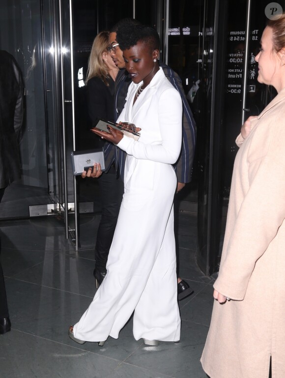 Lupita N'Yongo - WSJ. Magazine 2018 Innovator Awards (soirée sponsorisée par Harry Winston, FlexJet et Barneys New York) au MoMA à New York, le 7 novembre 2018.