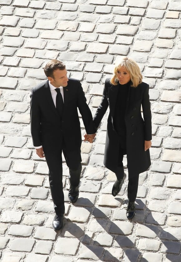 Emmanuel Macron et sa femme Brigitte - Arrivées à l'hommage national à Charles Aznavour à l'Hôtel des Invalides à Paris. Le 5 octobre 2018 © Jacovides-Moreau / Bestimage