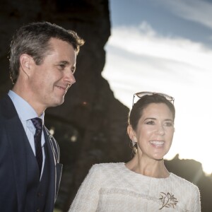 Le prince Frederik et la princesse Mary de Danemark ont visité les Thermes de Caracalla à Rome en Italie le 6 novembre 2018.