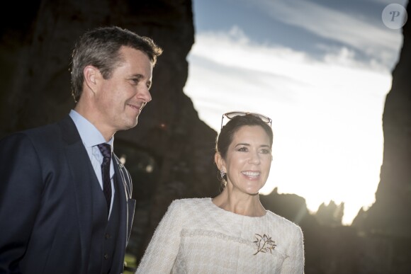 Le prince Frederik et la princesse Mary de Danemark ont visité les Thermes de Caracalla à Rome en Italie le 6 novembre 2018.