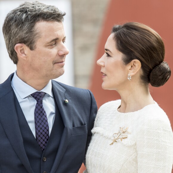 Le prince Frederik et la princesse Mary de Danemark ont visité les Thermes de Caracalla à Rome en Italie le 6 novembre 2018.