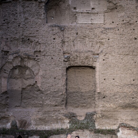 Le prince Frederik et la princesse Mary de Danemark ont visité les Thermes de Caracalla à Rome en Italie le 6 novembre 2018.