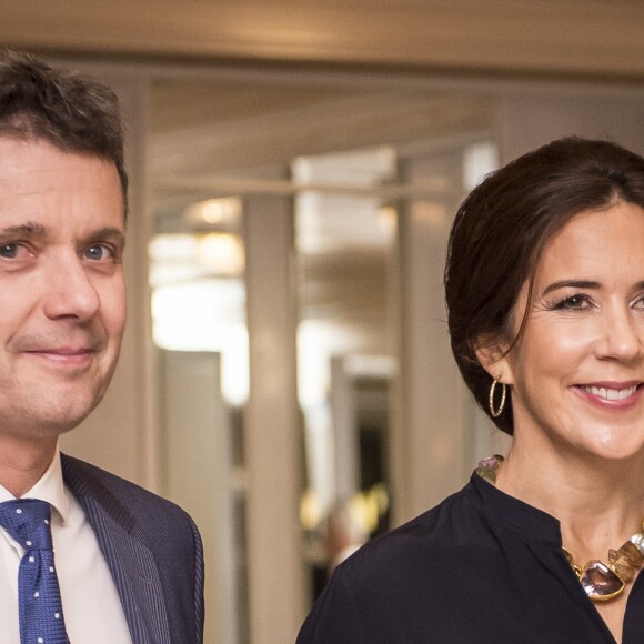 Le prince Frederik et la princesse Mary de Danemark lors d'une réception avec la délégation d'entreprises de leur visite officielle à Rome, le 6 novembre 2018