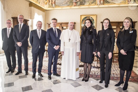 Le prince Frederik et la princesse Mary de Danemark ont été reçus en audience par le pape François au Vatican lors de leur visite officielle à Rome, le 8 novembre 2018