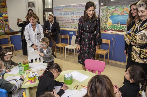 Le prince Frederik et la princesse Mary de Danemark ont visité l'hôpital pour enfants Bambino Gesu à Rome le 8 novembre 2018, en clôture de leur visite officielle.