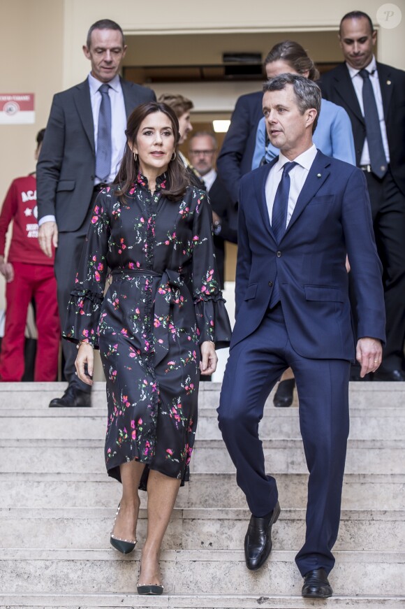 Le prince Frederik et la princesse Mary de Danemark ont visité l'hôpital pour enfants Bambino Gesu à Rome le 8 novembre 2018, en clôture de leur visite officielle.