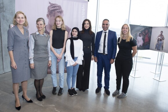 La princesse Mary de Danemark le 12 novembre 2018 à Aarhus lors de la cérémonie d'ouverture de l'exposition #childmothers, qui met en lumière la vie de très jeunes mères dans cinq pays en développement.