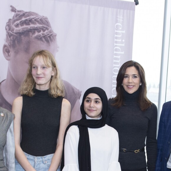 La princesse Mary de Danemark le 12 novembre 2018 à Aarhus lors de la cérémonie d'ouverture de l'exposition #childmothers, qui met en lumière la vie de très jeunes mères dans cinq pays en développement.