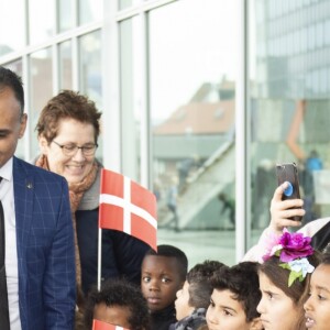 La princesse Mary de Danemark le 12 novembre 2018 à Aarhus lors de la cérémonie d'ouverture de l'exposition #childmothers, qui met en lumière la vie de très jeunes mères dans cinq pays en développement.