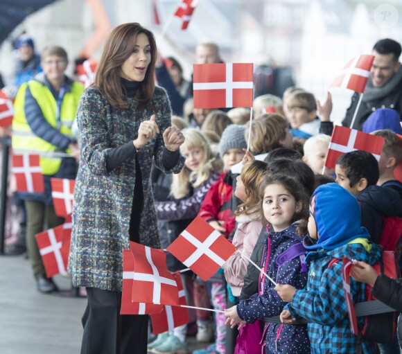 La princesse Mary de Danemark le 12 novembre 2018 à Aarhus lors de la cérémonie d'ouverture de l'exposition #childmothers, qui met en lumière la vie de très jeunes mères dans cinq pays en développement.