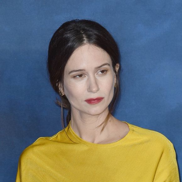 Katherine Waterston (enceinte) - Avant-Première du film "Les Animaux fantastiques : Les Crimes de Grindelwald" au cinéma Cineworld Leicester Square à Londres, Royaume Uni, le 13 novembre 2018.
