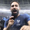 L'équipe de France sur la pelouse du stade Loujniki après leur victoire sur la Croatie (4-2) en finale de la Coupe du Monde 2018 (FIFA World Cup Russia2018), le 15 juillet 2018.