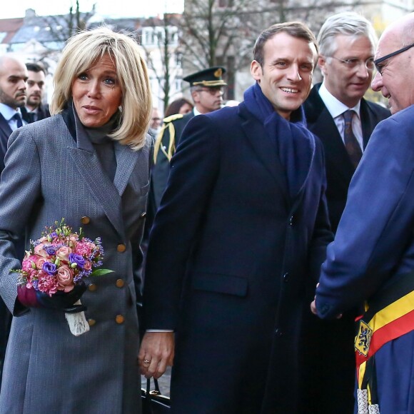 Le président de la République française Emmanuel Macron, sa femme la Première Dame Brigitte Macron, le roi Philippe de Belgique, la reine de Belgique et le bourgmestre de Gand Daniël Termont arrivent à la mairie de Gand, Belgique, le 19 novembre 2018, lors de la visite d'Etat du couple présidentiel en Belgique. © Stephane Lemouton/Bestimage