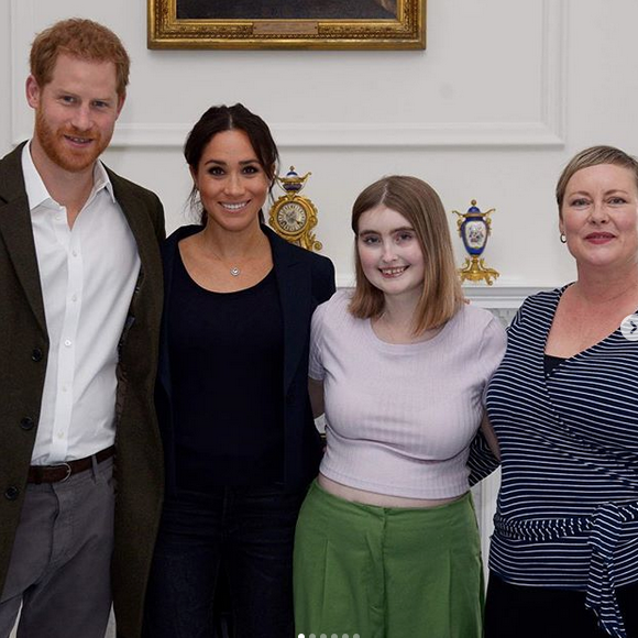 Eva McGauley lors de sa rencontre avec Meghan Markle et le prince Harry à Wellington, le 30 octobre 2018.