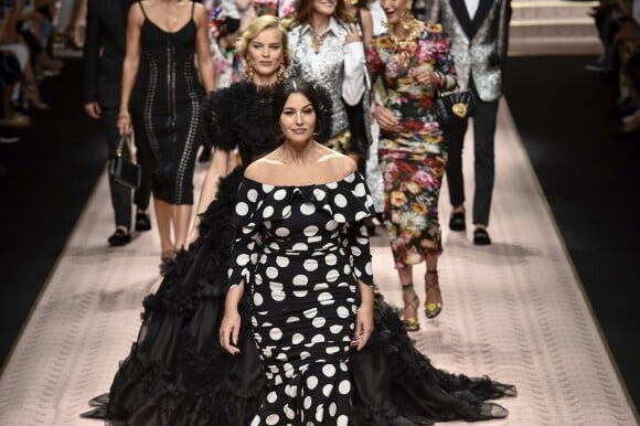 Monica Bellucci, Eva Herzigova lors du défilé Dolce & Gabbana pour la collection Prêt-à-Porter Printemps/Eté 2019 lors de la Fashion Week de Milan, Italie, le 23 septembre 2018.