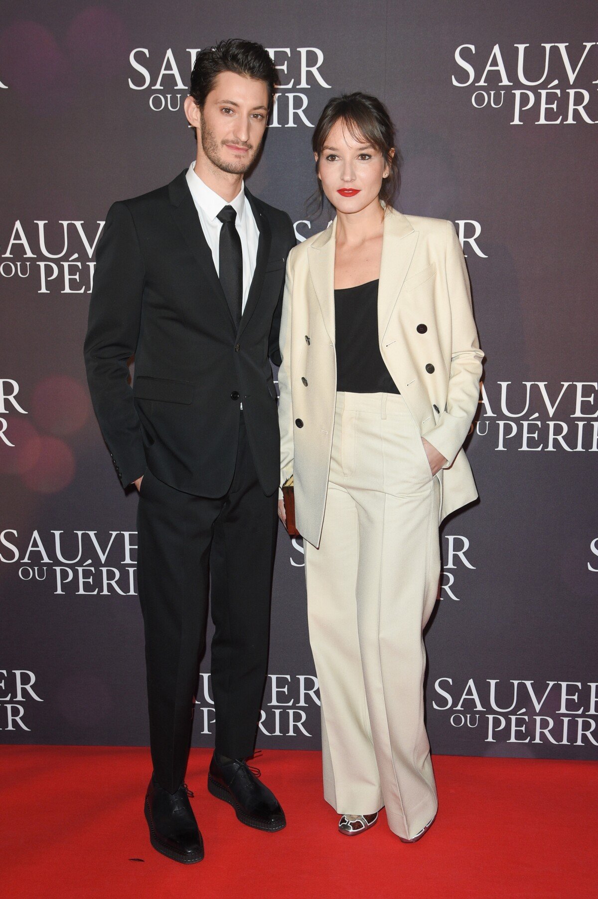 Vidéo Pierre Niney Et Anaïs Demoustier Avant Première Du Film Sauver Ou Périr Au Cinéma 8670