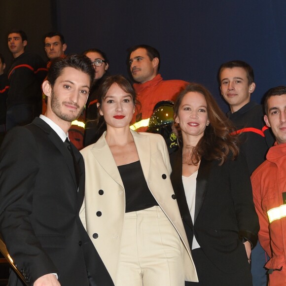 Pierre Niney, Anaïs Demoustier et Chloé Stefani - Avant-première du film "Sauver ou Périr" au cinéma UGC Normandie à Paris le 21 novembre 2018. © Coadic Guirec/Bestimage