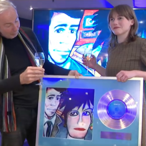 Lou Villafranca a reçu un disque d'or pour l'album posthume de sa mère Maurane (capture d'écran).