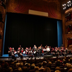 Exclusif - Philippe Pradal (1er adjoint de la ville de Nice et président de la Fondation Lenval), Romain Mussault (chef d'orchestre de la fanfare), Laura Tenoudji Estrosi et son mari Christian Estrosi (maire de Nice), et Gilbert Tosan (président de la chorale "Les Voix de Nice"), durant le concert caritatif donné par la Musique des Sapeurs Pompiers de la ville de Nice à l'Opéra de Nice, au profit de la Fondation Lenval, avec pour marraine Laura Tenoudji Estrosi. Nice, le 24 novembre 2014. © Bruno Bebert/Bestimage