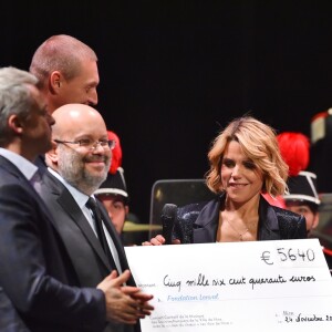 Exclusif - Arnaud Pouillart (directeur général de l'hôpital Lenval), Romain Mussault (chef d'orchestre de la fanfare), Philippe Pradal (1er adjoint de la ville de Nice et président de la Fondation Lenval), Laura Tenoudji Estrosi et son mari Christian Estrosi (maire de Nice), durant le concert caritatif donné par la Musique des Sapeurs Pompiers de la ville de Nice à l'Opéra de Nice, au profit de la Fondation Lenval, avec pour marraine Laura Tenoudji Estrosi. Nice, le 24 novembre 2014. © Bruno Bebert/Bestimage