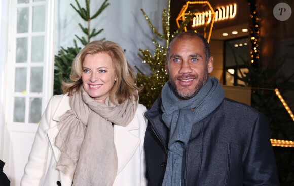 Valérie Trierweiler et son compagnon Romain Magellan lors de la soirée de lancement du "Winter Time 2018" au profit de l'association ELA à l'hôtel Sofitel rue du Faubourg Saint-Honoré à Paris, France, le 15 Novembre 2018. Les festivités débutent par le lancement des illuminations de Noël de la rue du Faubourg Saint-Honoré et ensuite d'une soirée privée au Sofitel. Une tombola est ouverte au public afin de récolter des fonds pour l'association et l'intégralité des gains seront reversés à l'association ELA. © Denis Guignebourg/BestImage