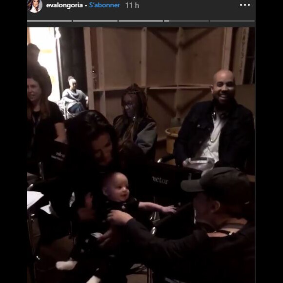 Eva Longoria et son fils Santiago sur le tournage de Black.ish. Instagram, novembre 2018