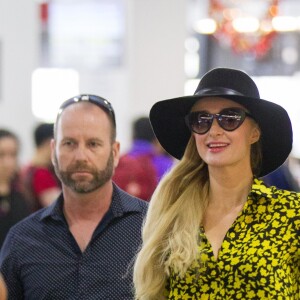 Exclusif - Paris Hilton arrive à l'aéroport de Melbourne, le 25 novembre 2018.