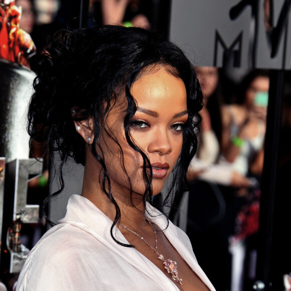 Rihanna aux MTV Awards au Nokia Theatre à Los Angeles. Le 13 avril 2014