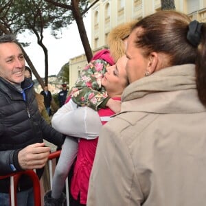 Daniel Ducruet, venu avec sa compagne Kelly, sa mère Maguy et sa fille Linoué, pour encourager sa fille Pauline Ducruet (qui a ici Linoué dans les bras) lors du départ de celle-ci pour le Rallye Aïcha des Gazelles le 17 mars 2018 à Monaco. © Bruno Bebert/Bestimage