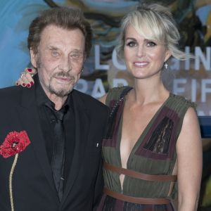 Exclusif - Johnny Hallyday et sa femme Laeticia Hallyday - Soirée au profit de l'Association "La Bonne étoile" de Laeticia Hallyday lors du 3ème Longines Paris Eiffel Jumping à la plaine de Jeux de Bagatelle à Paris le 1er juillet 2016 dans le Pavillon Eiffel du Longines Paris Eiffel Jumping décoré par Luxury Living. © Olivier Borde / Veeren / Bestimage
