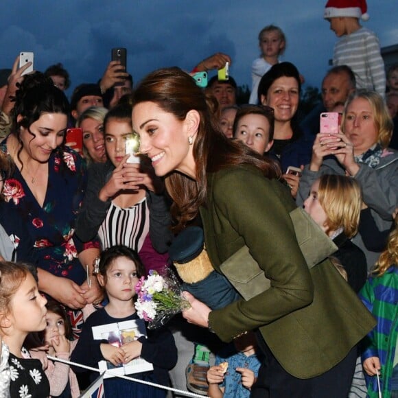 Le prince William et Catherine (Kate) Middleton se rendent sur la base militaire de la Royal Air Force (RAF) d'Akrotiri, à Chypre, pour rencontrer les soldats, les familles résidant sur la base, le personnel de la station et des membres de la communauté locale. Le 5 décembre 2018.