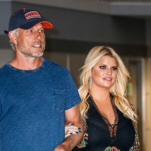 Jessica Simpson enceinte et son mari husband Eric Johnson arrivent à l'aéroport de JFK à New York, le 18 septembre 2018