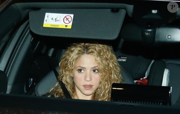 Shakira va fêter son 41ème anniversaire et le 31ème anniversaire de son compagnon le défenseur du FC Barcelone, Gerard Pique, avec des amis et de la famille à leur domicile à Barcelone en Espagne.