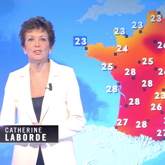 Catherine Laborde dans un bulletin météo très spécial sur C8, décembre 2018.