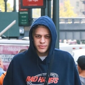 Pete Davidson se balade seul dans les rues de New York, le 19 septembre 2018