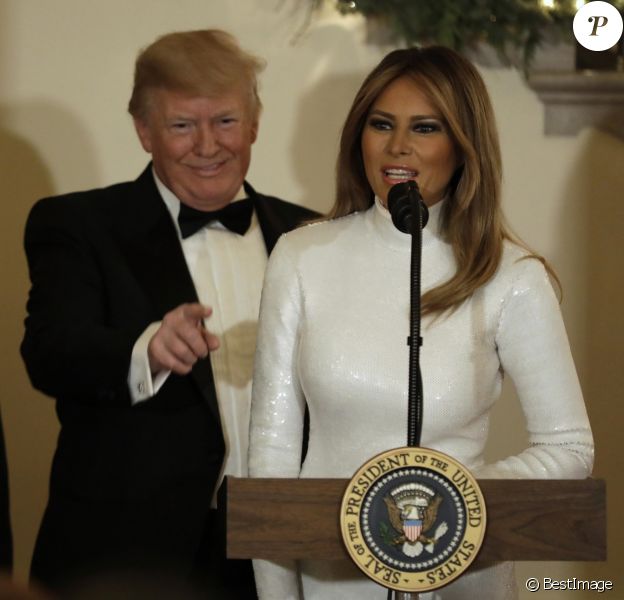 Le président Donald Trump et la première dame Melania Trump participent au bal du Congrès à la Maison Blanche à Washington le 15 décembre 2018.