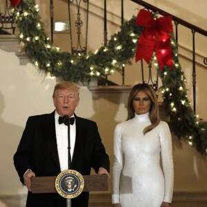 Le président Donald Trump et la première dame Melania Trump participent au bal du Congrès à la Maison Blanche à Washington le 15 décembre 2018.