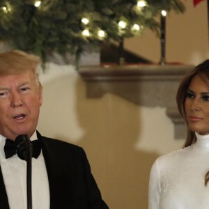 Le président Donald Trump et la première dame Melania Trump participent au bal du Congrès à la Maison Blanche à Washington le 15 décembre 2018.