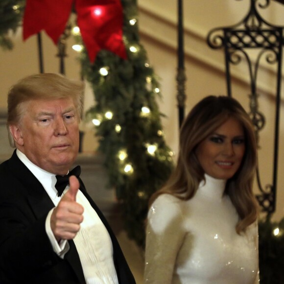 Le président Donald Trump et la première dame Melania Trump participent au bal du Congrès à la Maison Blanche à Washington le 15 décembre 2018.