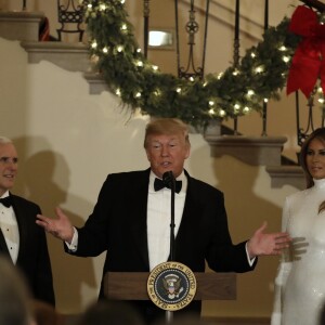 Le président Donald Trump et la première dame Melania Trump participent au bal du Congrès à la Maison Blanche à Washington le 15 décembre 2018.