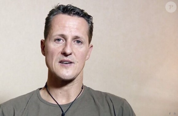 Michael Schumacher filmé deux mois avant son accident de ski, répondant à dix questions de fans.
