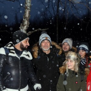 Exclusif - Cyril Hanouna, Gilles Verdez, Kelly Vedovelli, Maxime Guény, Isabelle Morini-Bosc, Benjamin (le fanzouze), Matthieu Delormeau lors de la journée à la recherche de la maison du Père Noël proche de Köngäs, Finlande, le 2 décembre 2018 - L'équipe de l'émision "Touche Pas à Mon Poste !" sur le tournage du prime spécial "Baba en Laponie: à la recherche du Père Noël". Diffusion le 19 décembre à partir de 21h. © Sébastien Valiela/Bestimage