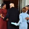 Michelle et Barack Obama accueillent Melania et Donald Trump à la Maison-Blanche. Washington, le 20 janvier 2017.