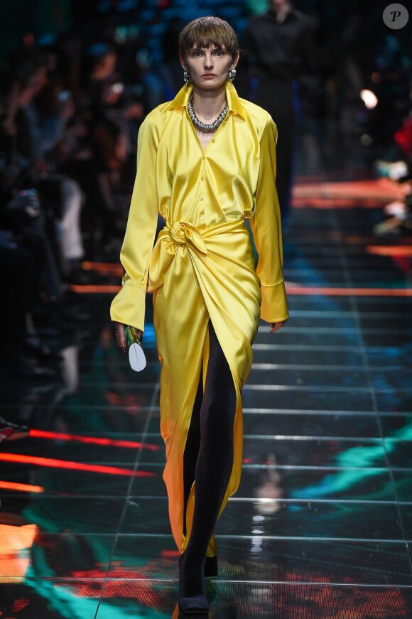Mannequin - Défilé Balenciaga collection prêt-à-porter printemps-été 2019 lors de la Fashion Week à Paris, le 30 septembre 2018.