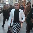 Rodrigo Alves est allé faire du shopping chez Cartier puis s'est promené dans la rue "Monte Napoleone" à Milan, le 10 décembre 2018
