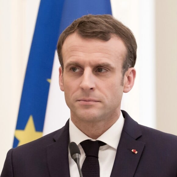 Le président de la République Emmanuel Macron est reçu par le président de la République du Tchad, Idriss Deby Itno, au palais présidentiel à N'Djamena. Le 23 décembre 2018. © Stéphane Lemouton / Bestimage